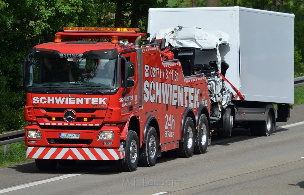 Schwerer VU A 1 Rich Saarbruecken kurz vor AK Leverkusen P8960.JPG - Miklos Laubert